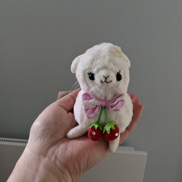 Amuse Baby Strawberry Series Arpakasso - Picture 1 of 5